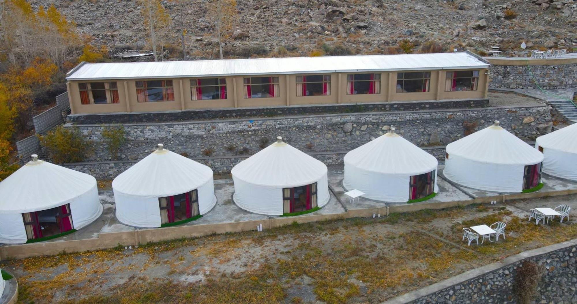 Apex Hotels And Resorts Hussaini Karimabad  Zewnętrze zdjęcie