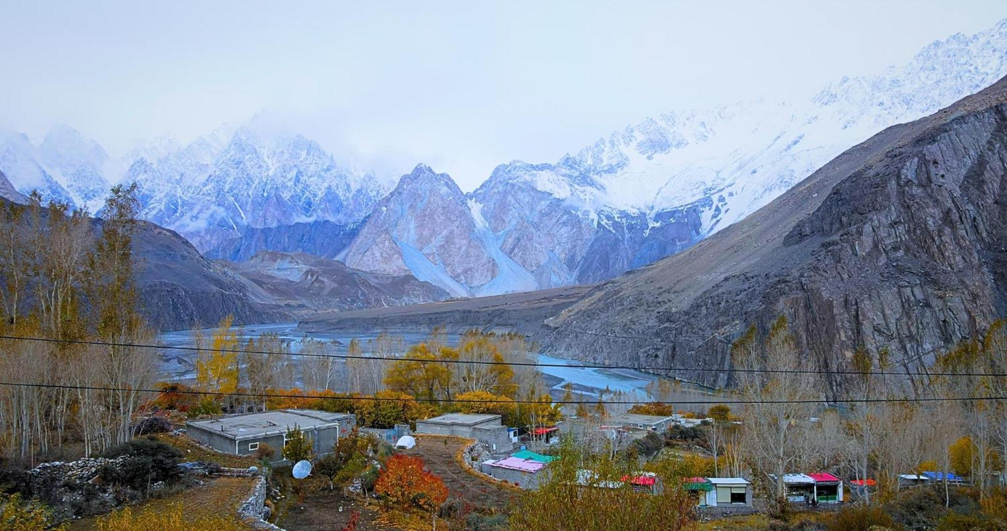 Apex Hotels And Resorts Hussaini Karimabad  Zewnętrze zdjęcie