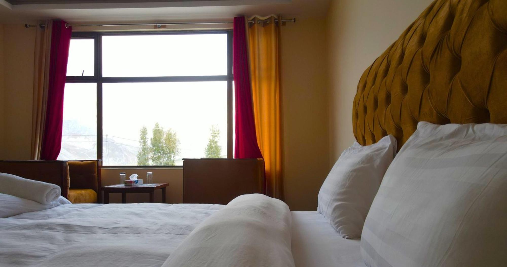 Apex Hotels And Resorts Hussaini Karimabad  Zewnętrze zdjęcie
