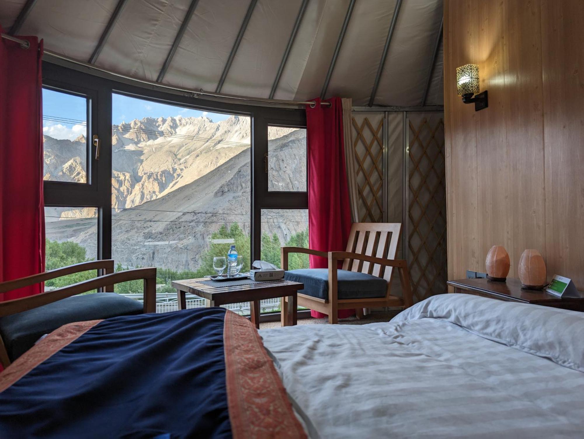 Apex Hotels And Resorts Hussaini Karimabad  Zewnętrze zdjęcie