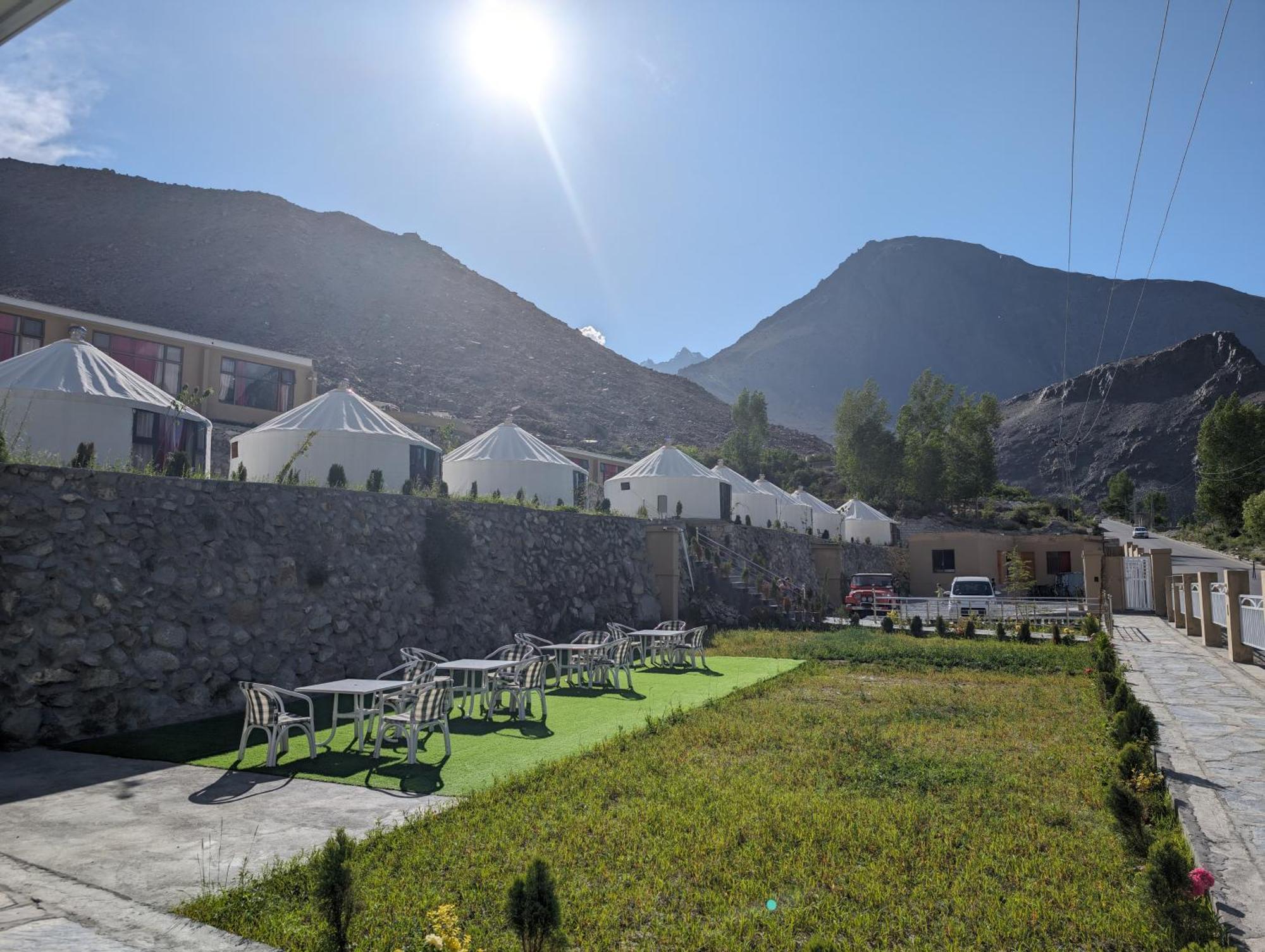 Apex Hotels And Resorts Hussaini Karimabad  Zewnętrze zdjęcie