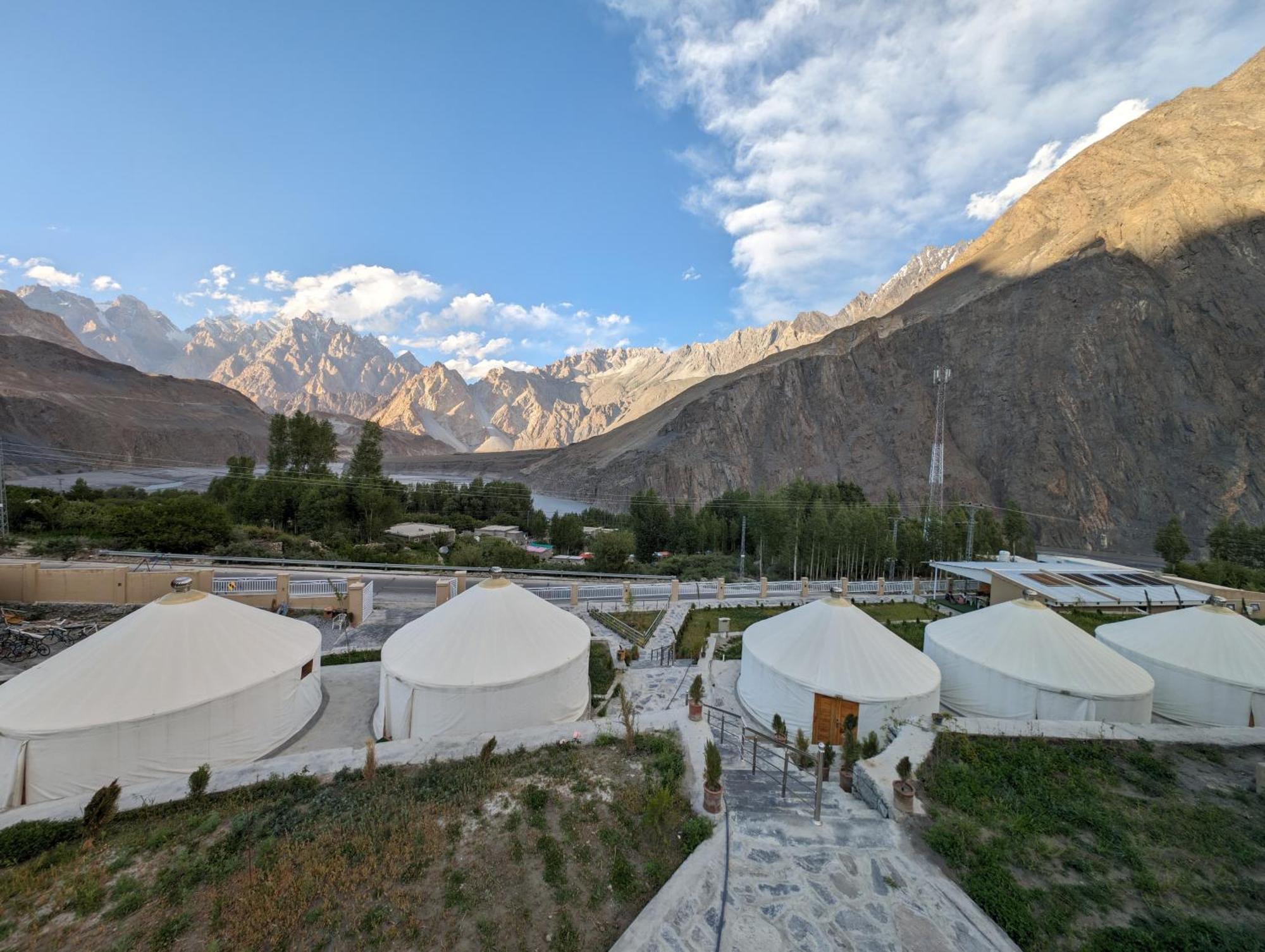 Apex Hotels And Resorts Hussaini Karimabad  Zewnętrze zdjęcie